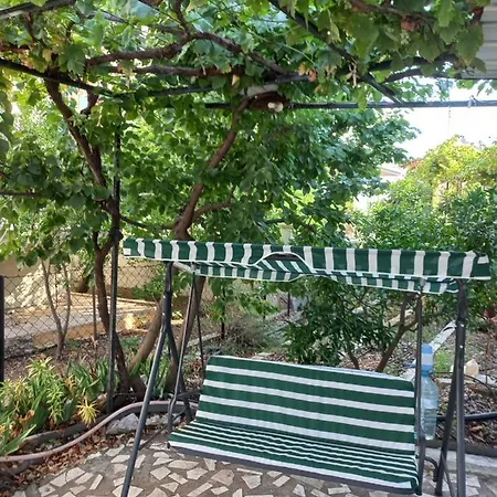 بيت شباب Adventurous Local فتحية