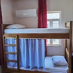 Hostel Adventurous Local *