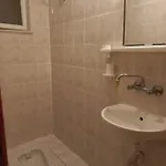 Adventurous Local بيت شباب *